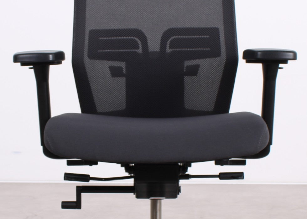 König + Neurath JET II ergonomischer Bürostuhl in Anthrazit, refurbished durch R&M