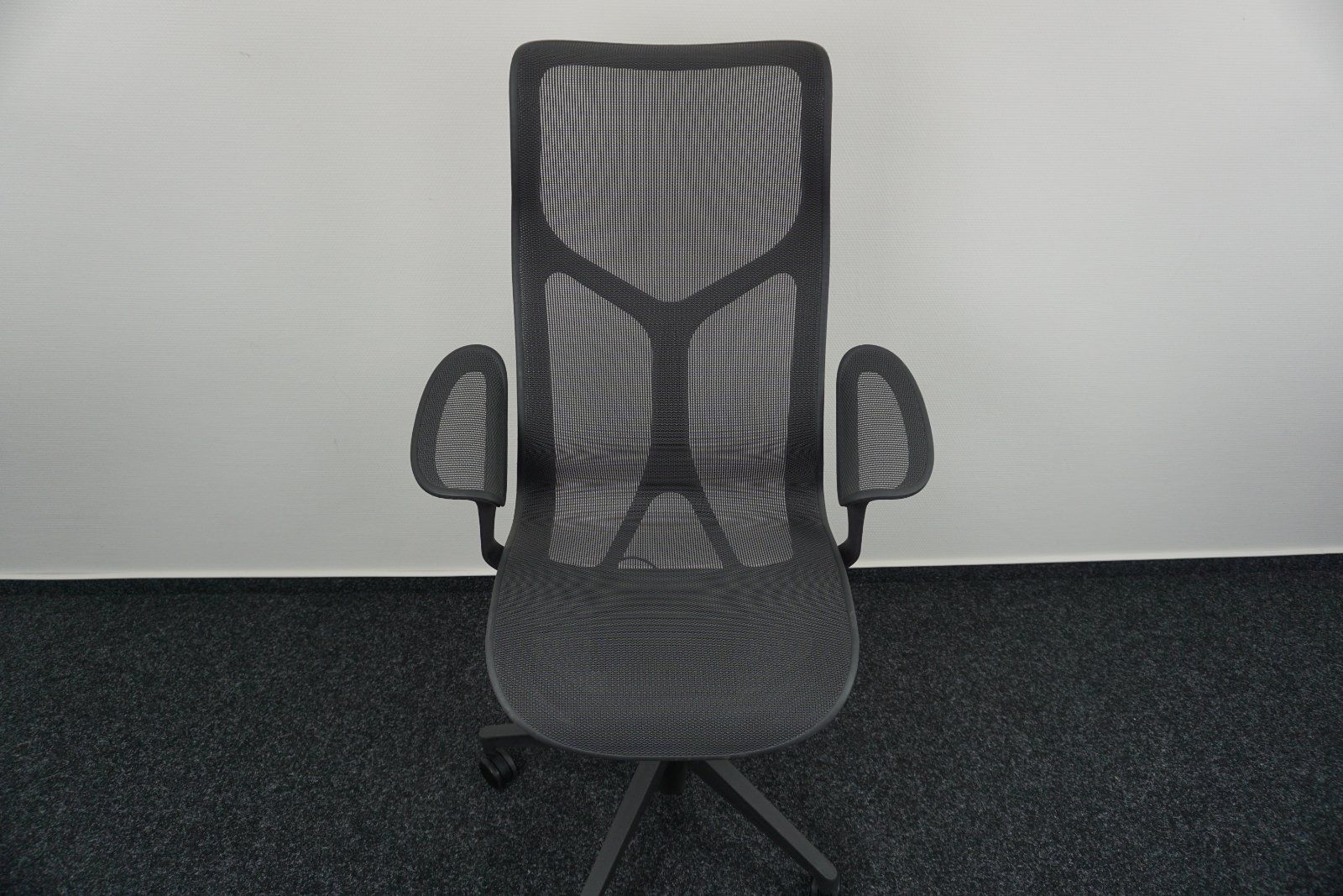 Herman Miller Cosm Bürodrehstuhl Graphit Sitz