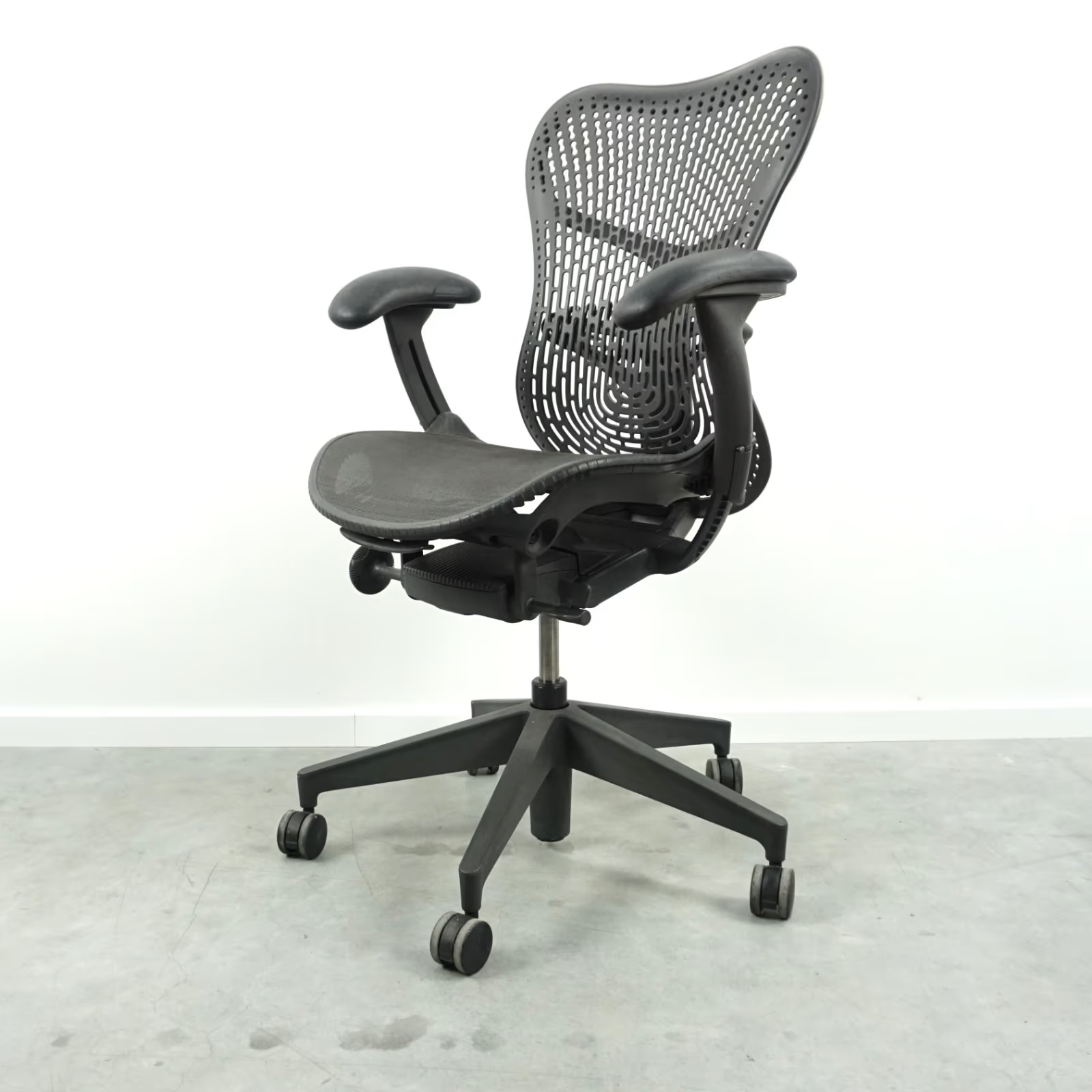 Herman Miller Mirra 2 Bürodrehstuhl | Graphit