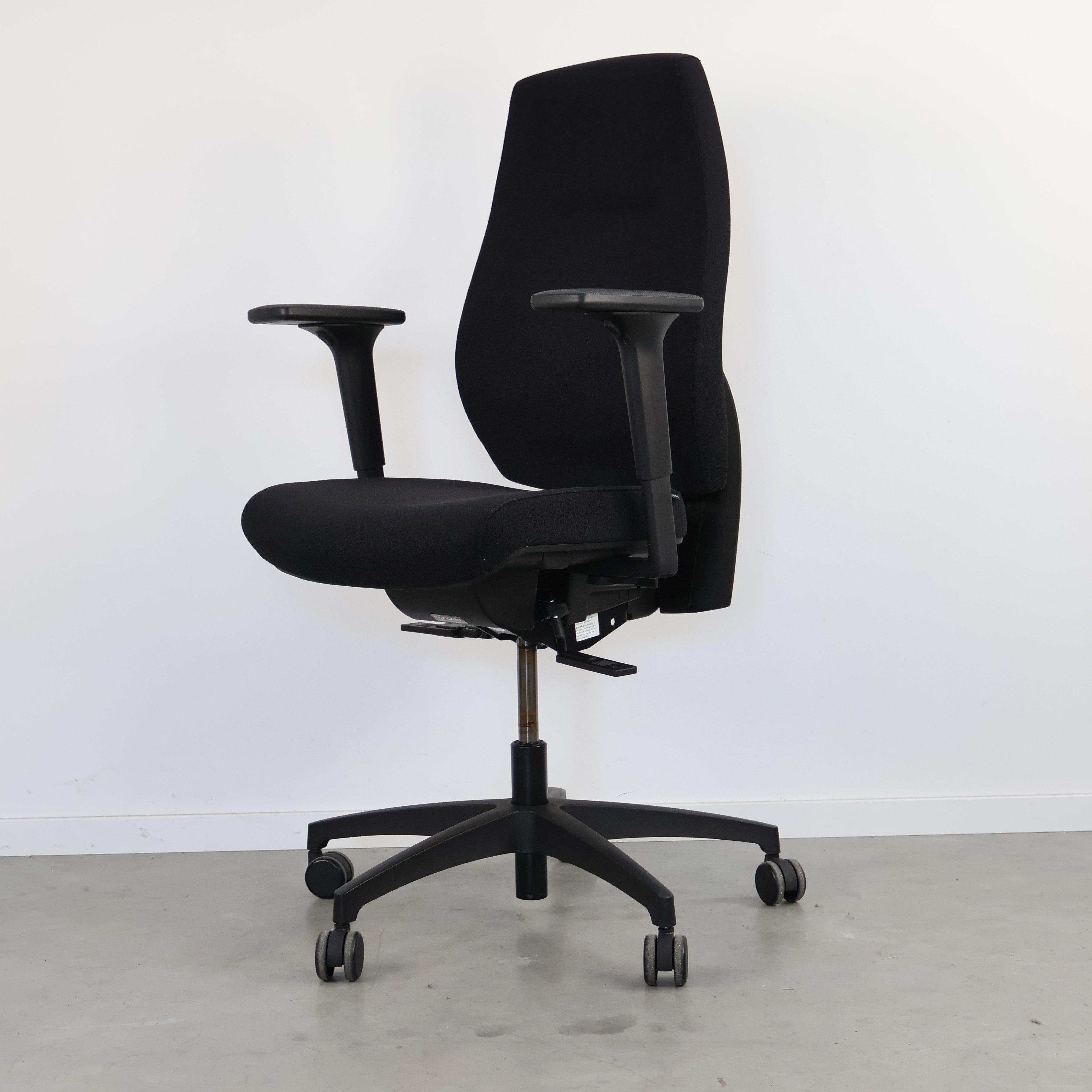 Dauphin Shape XT ergonomischer Bürostuhl in Schwarz, refurbished durch R&M