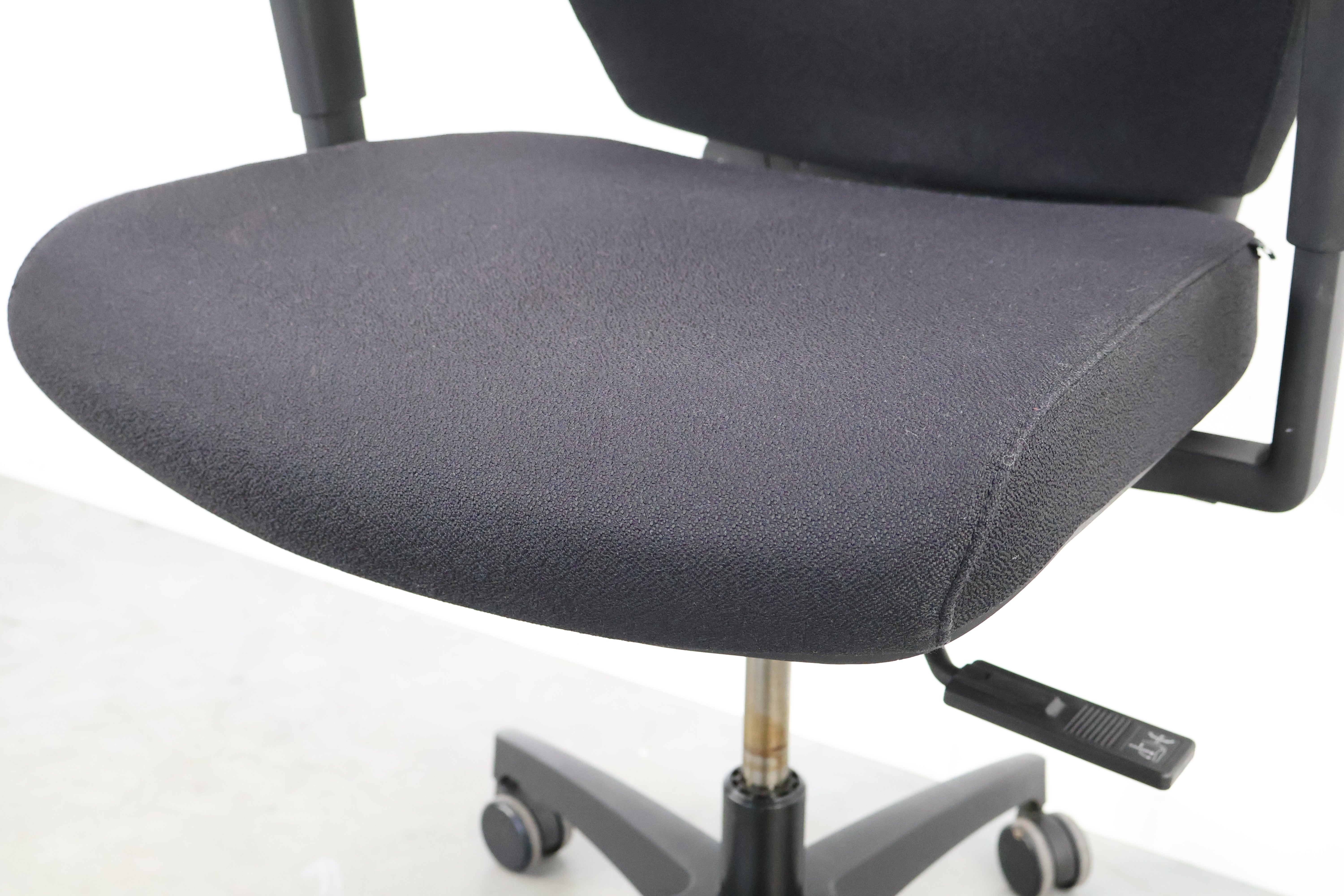Dauphin Shape XT ergonomischer Bürostuhl in Schwarz, refurbished durch R&M