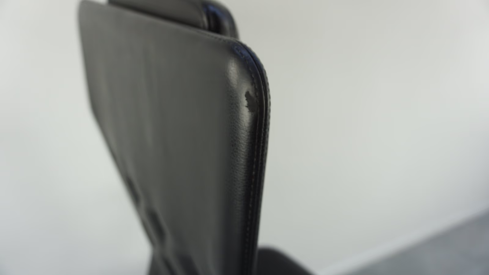 Vitra ID Trim L Bürodrehstuhl | Schwarz | Leder | Chrom