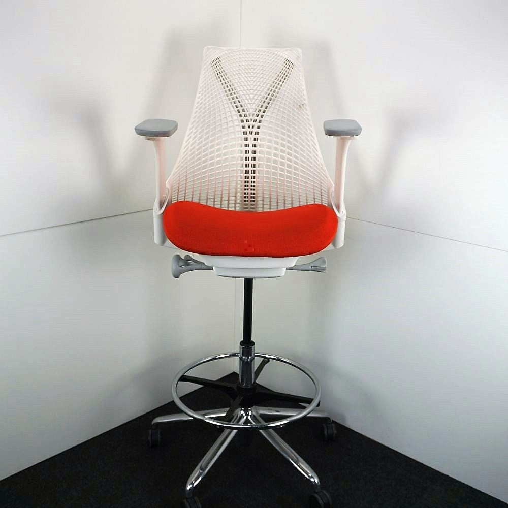 Herman Miller Sayl Bürodrehstuhl Orange-Weiß Vorderseite
