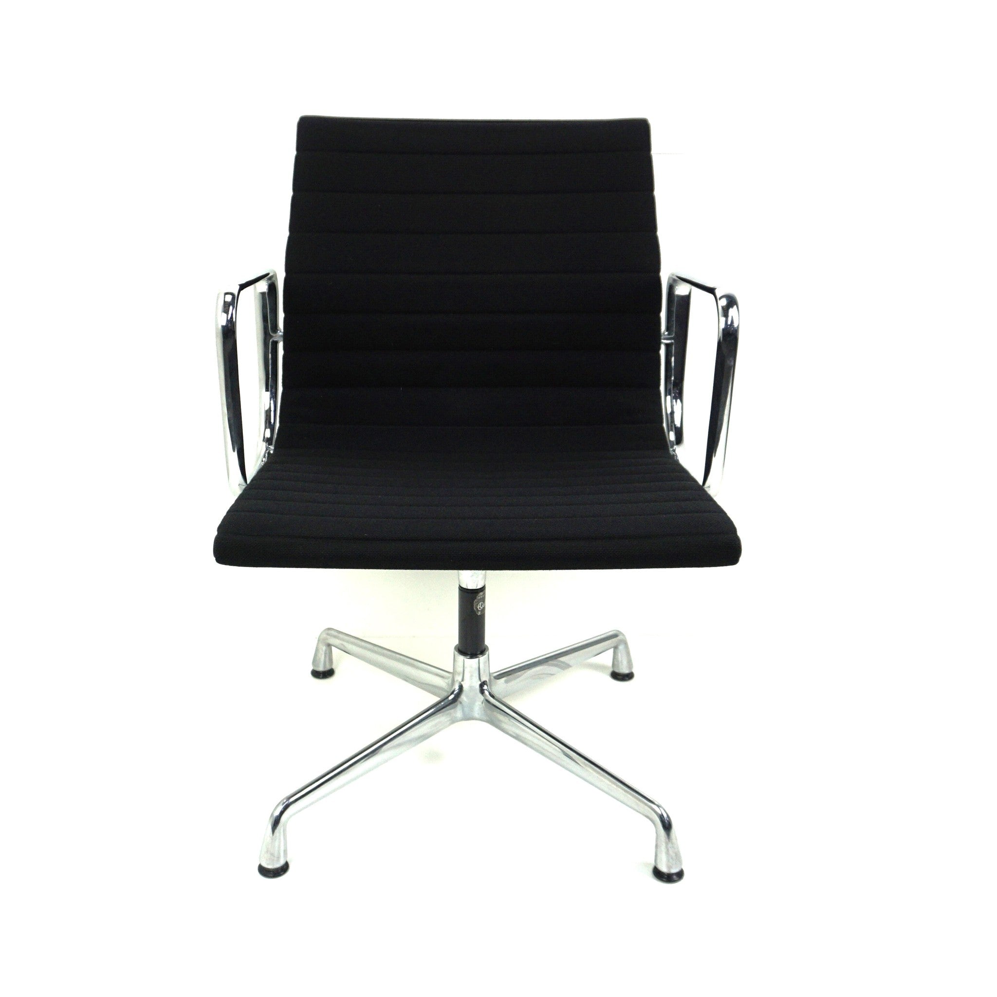 Vitra EA 108 Hopsak Design Konferenzstuhl Schwarz Vorderseite