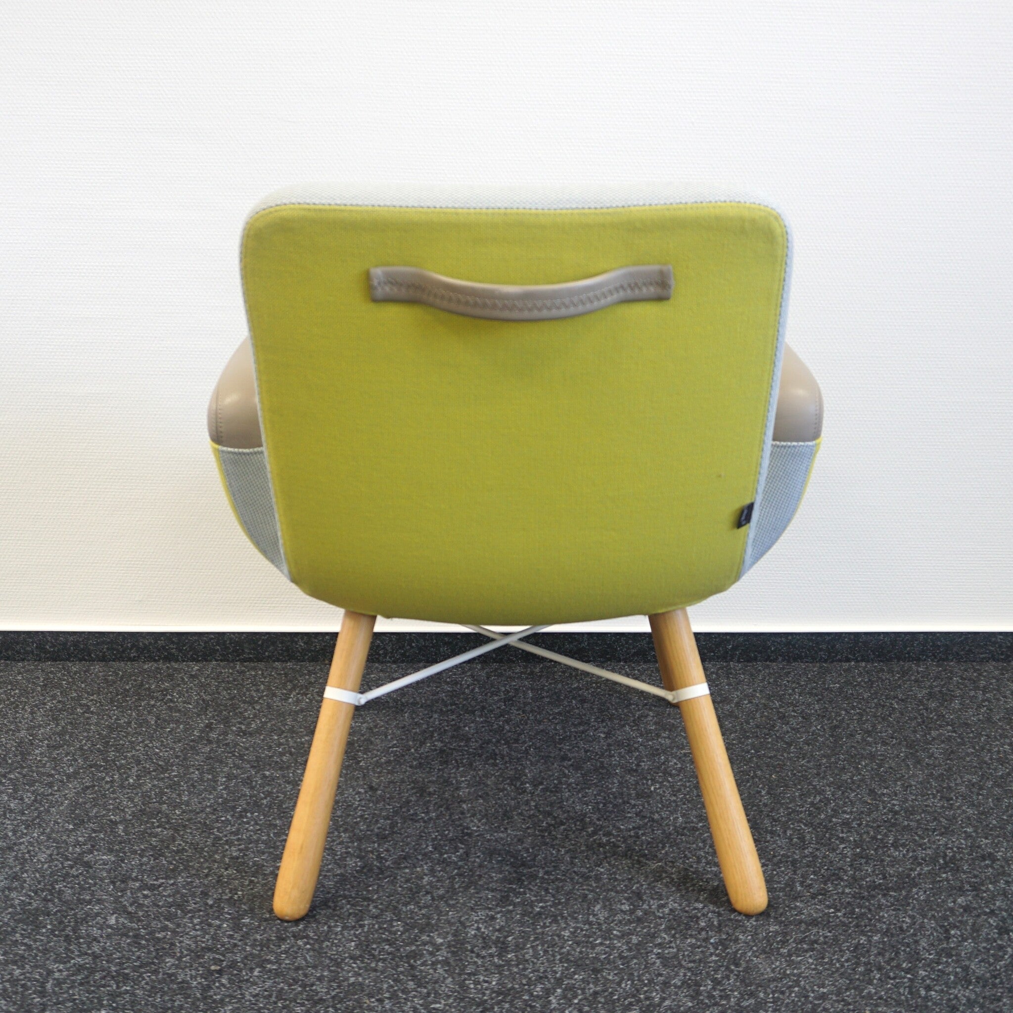 Vitra East River Design Sessel | Stoffmix Light 01