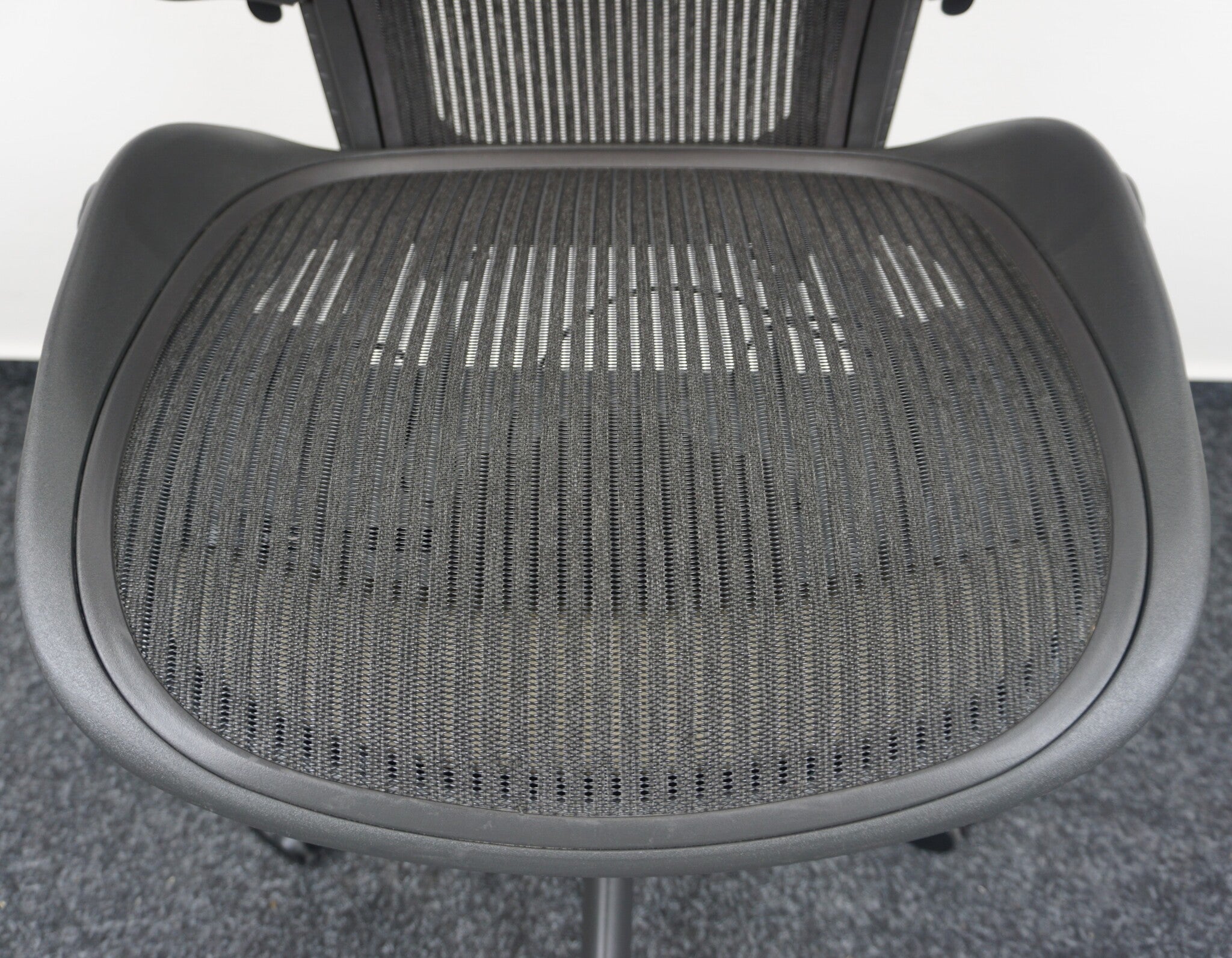 Herman Miller Aeron Bürodrehstuhl Größe A Graphit Sitz