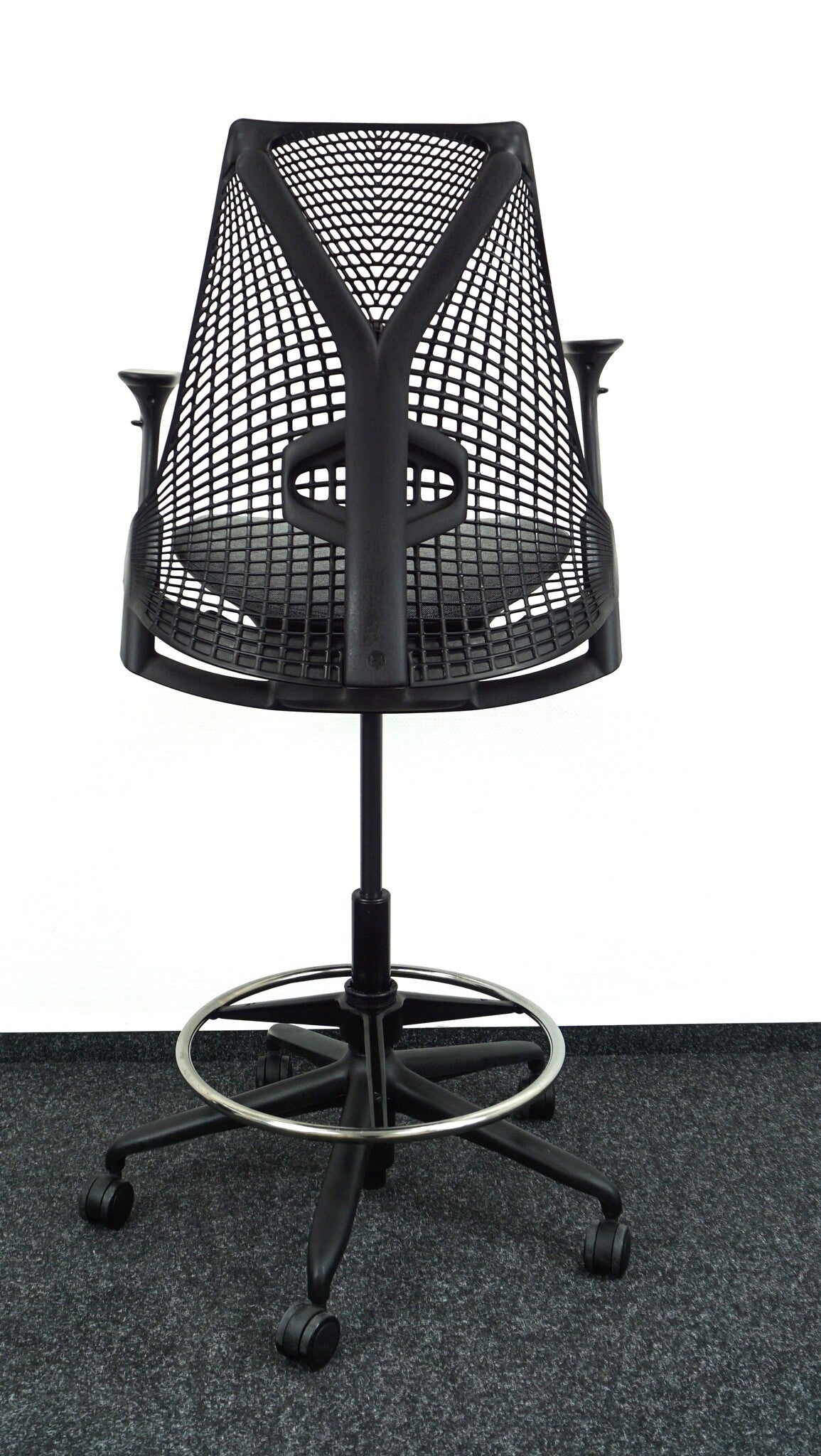 Herman Miller Sayl Bürodrehstuhl Grau-Schwarz Rückenansicht