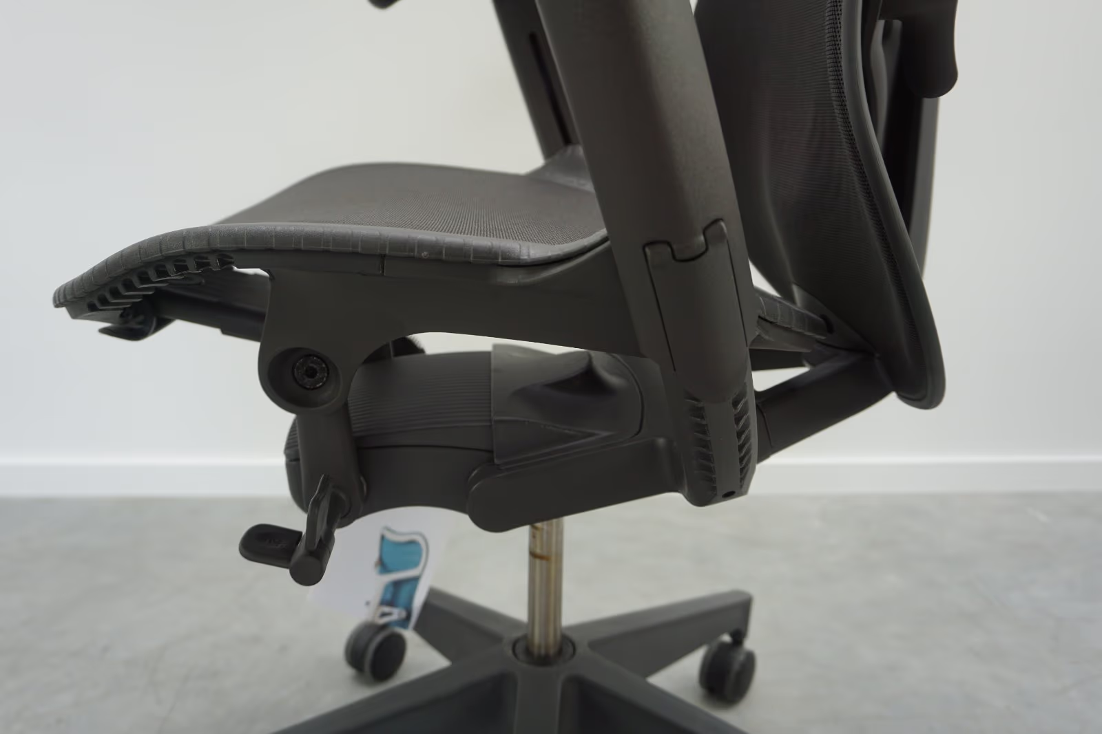 Herman Miller Mirra 2 Bürodrehstuhl | Graphit | Schwarz