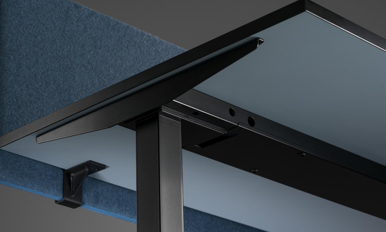 Nowy Styl eModel Workbench-Arbeitsplatz H-Leg M RC