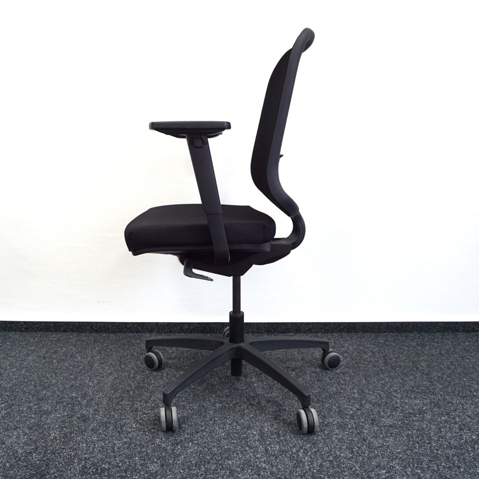 Beta Be Fine Bürodrehstuhl Schwarz Seitenansicht
