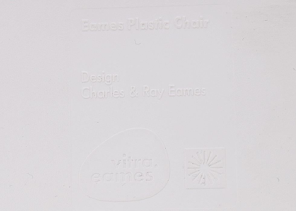 Gebrauchte Vitra Eames Plastic Side Chairs RE DSS in Weiß