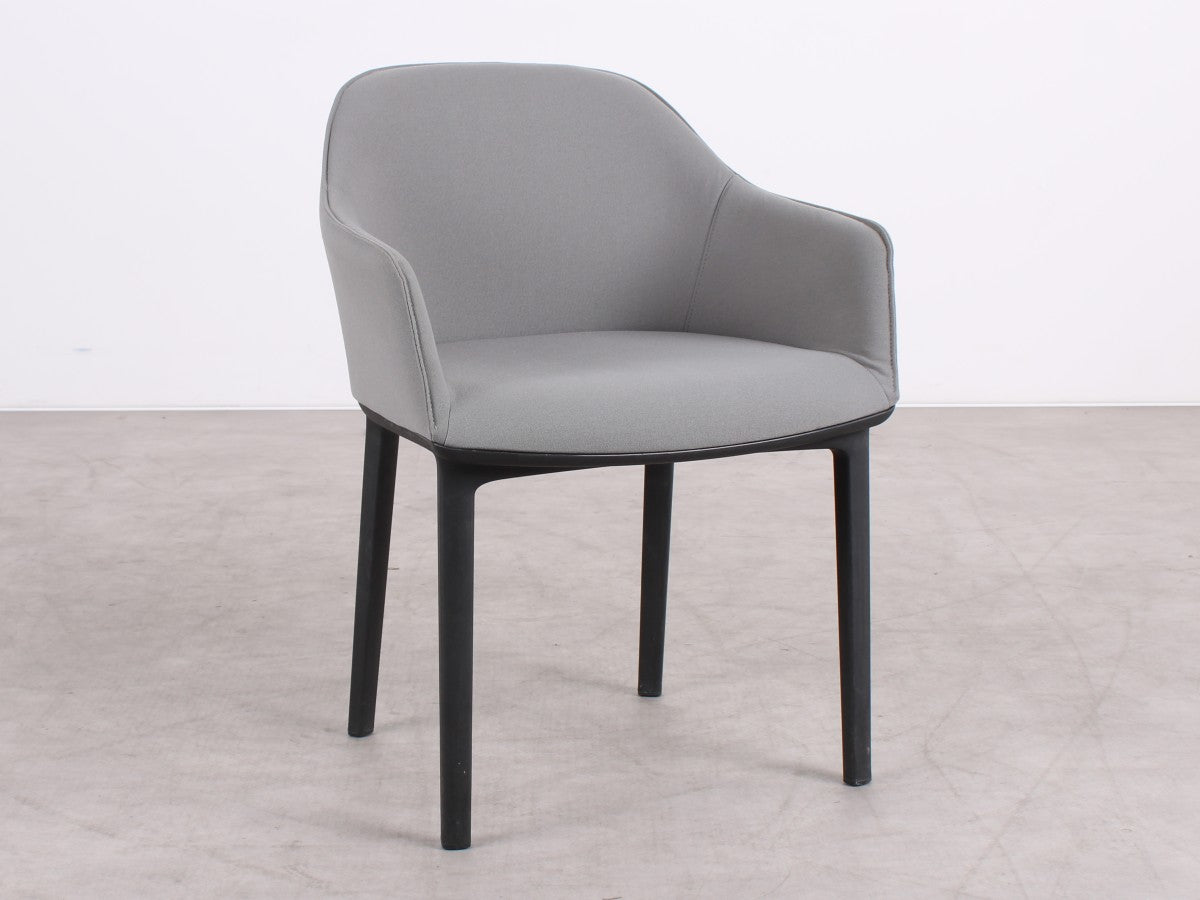 Gebrauchte Vitra Softshell Chair in Grau mit Armlehnen
