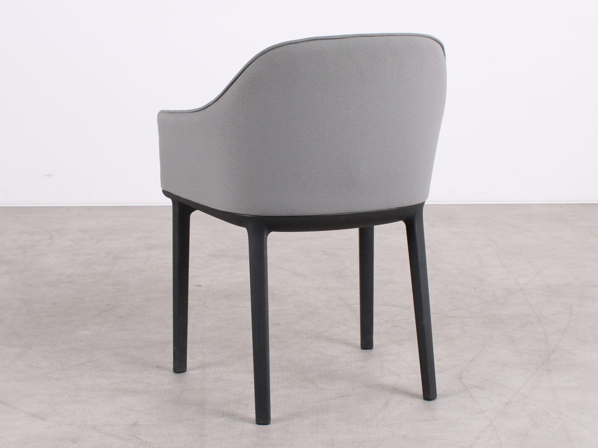 Gebrauchte Vitra Softshell Chair in Grau mit Armlehnen
