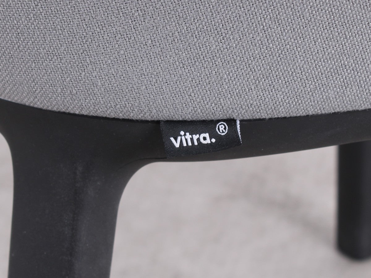 Gebrauchte Vitra Softshell Chair in Grau mit Armlehnen