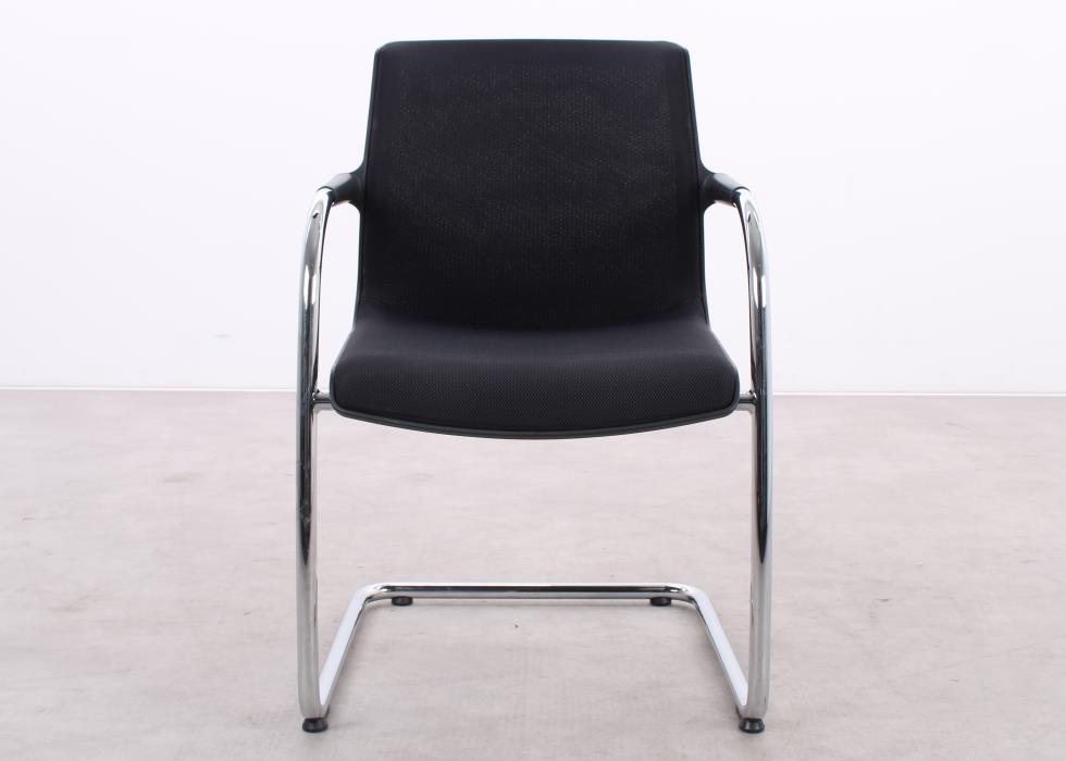 Gebrauchter Vitra Unix Chair Freischwinger in Schwarz mit Kunststoffschale