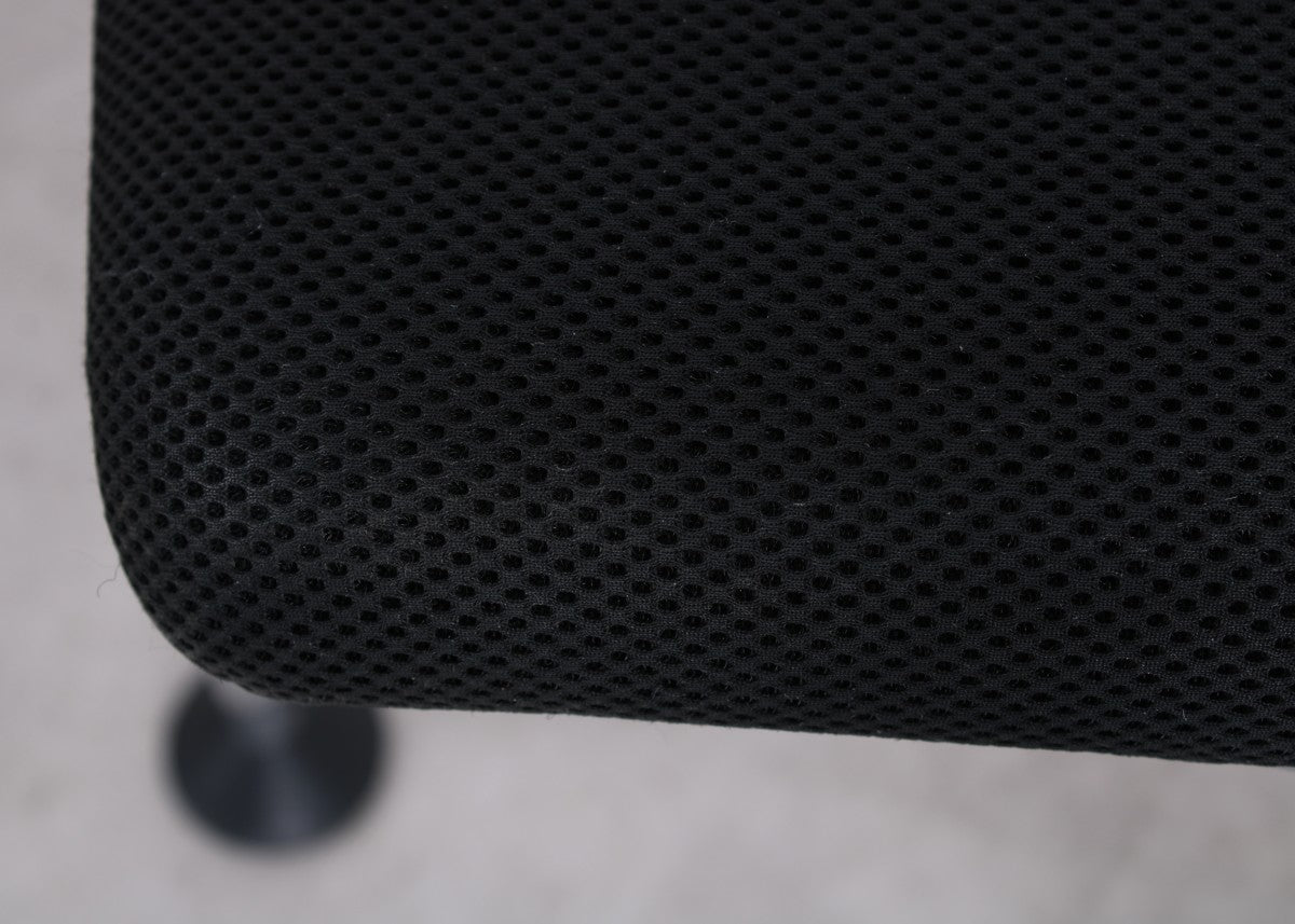 Gebrauchter Vitra Meda Chair Konferenzstuhl in Schwarz