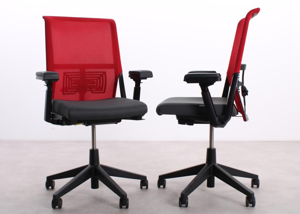 Haworth Comforto 5965 ergonomischer Bürostuhl in Grau und Rot, Vorder- und Seitenansicht