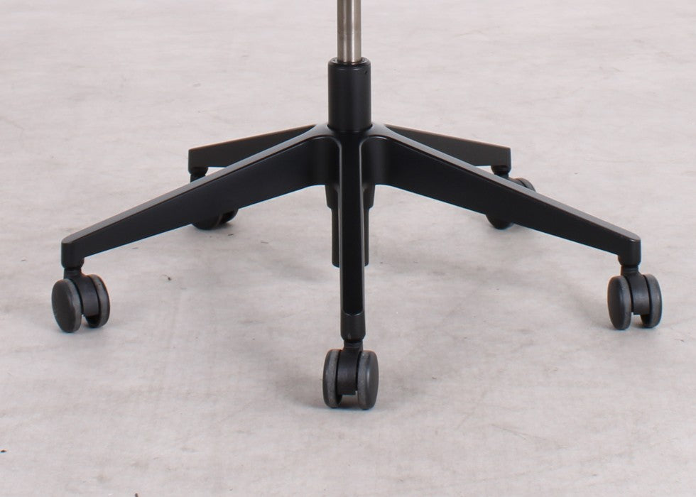Haworth Comforto 5975 ergonomischer Bürostuhl in Dunkelgrau, refurbished durch R&M