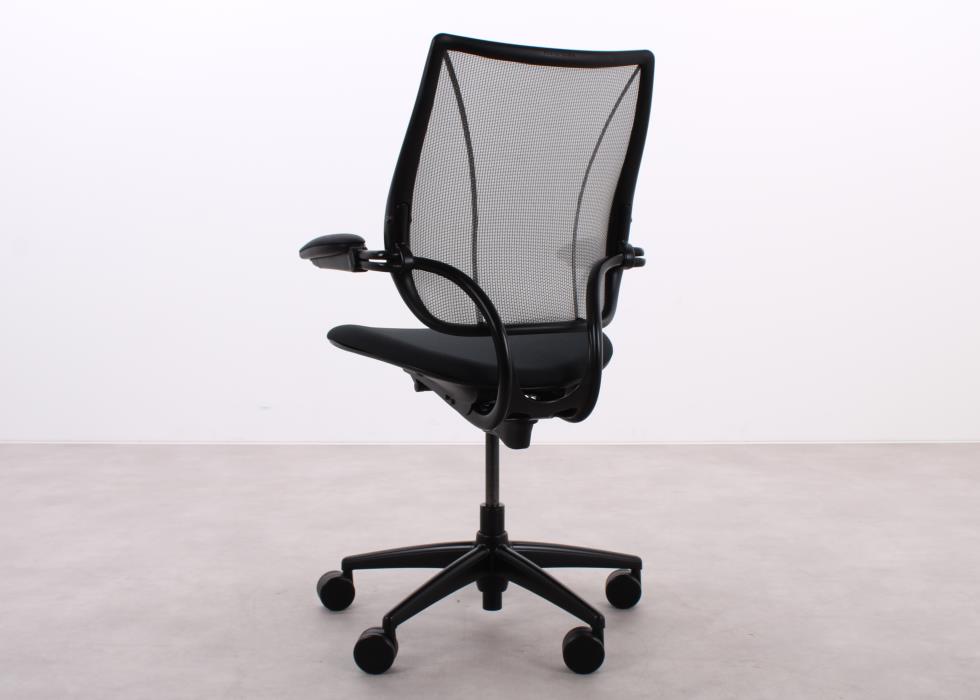 Humanscale Liberty Task ergonomischer Bürostuhl in Schwarz, refurbished durch R&M