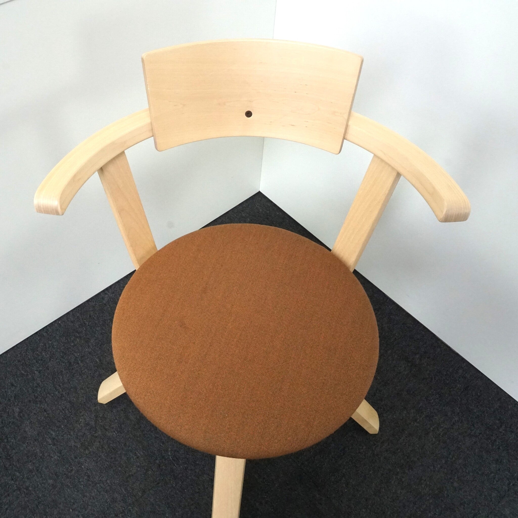 Artek Rival Design Stuhl | Drehbar | Braun | Holz