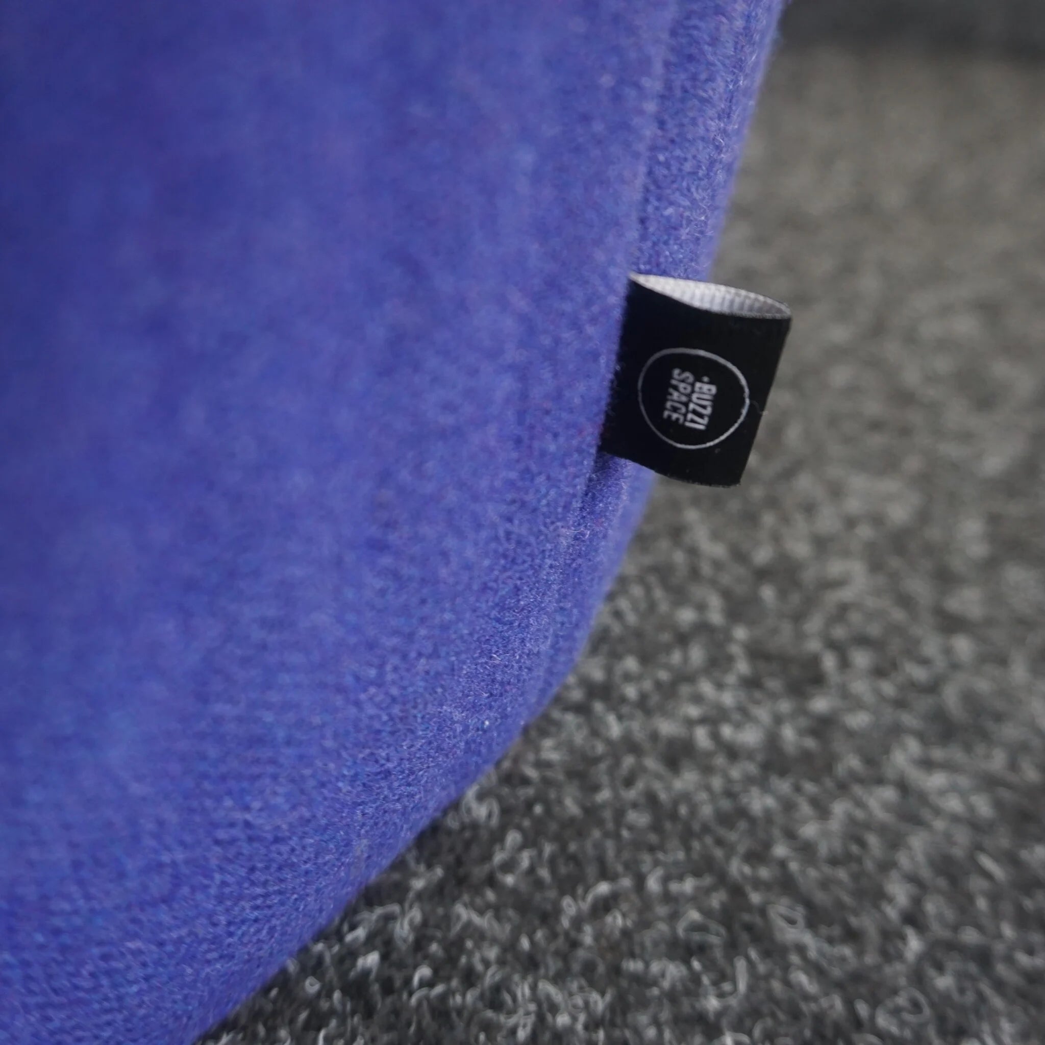 Buzzispace BuzziSpot 3D Design Pouf