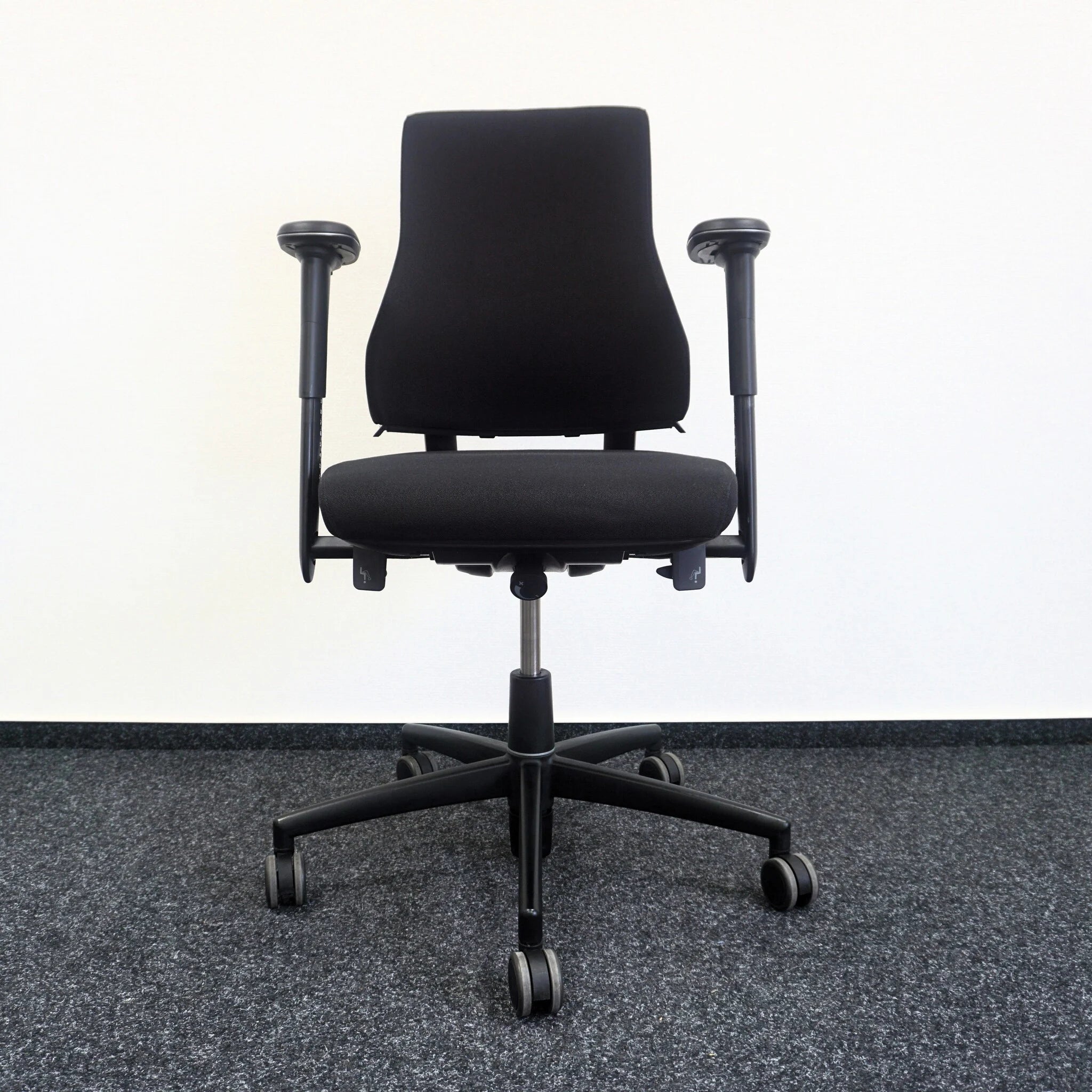 BMA Axia 2.2 Bürostuhl Schwarz Vorderseite