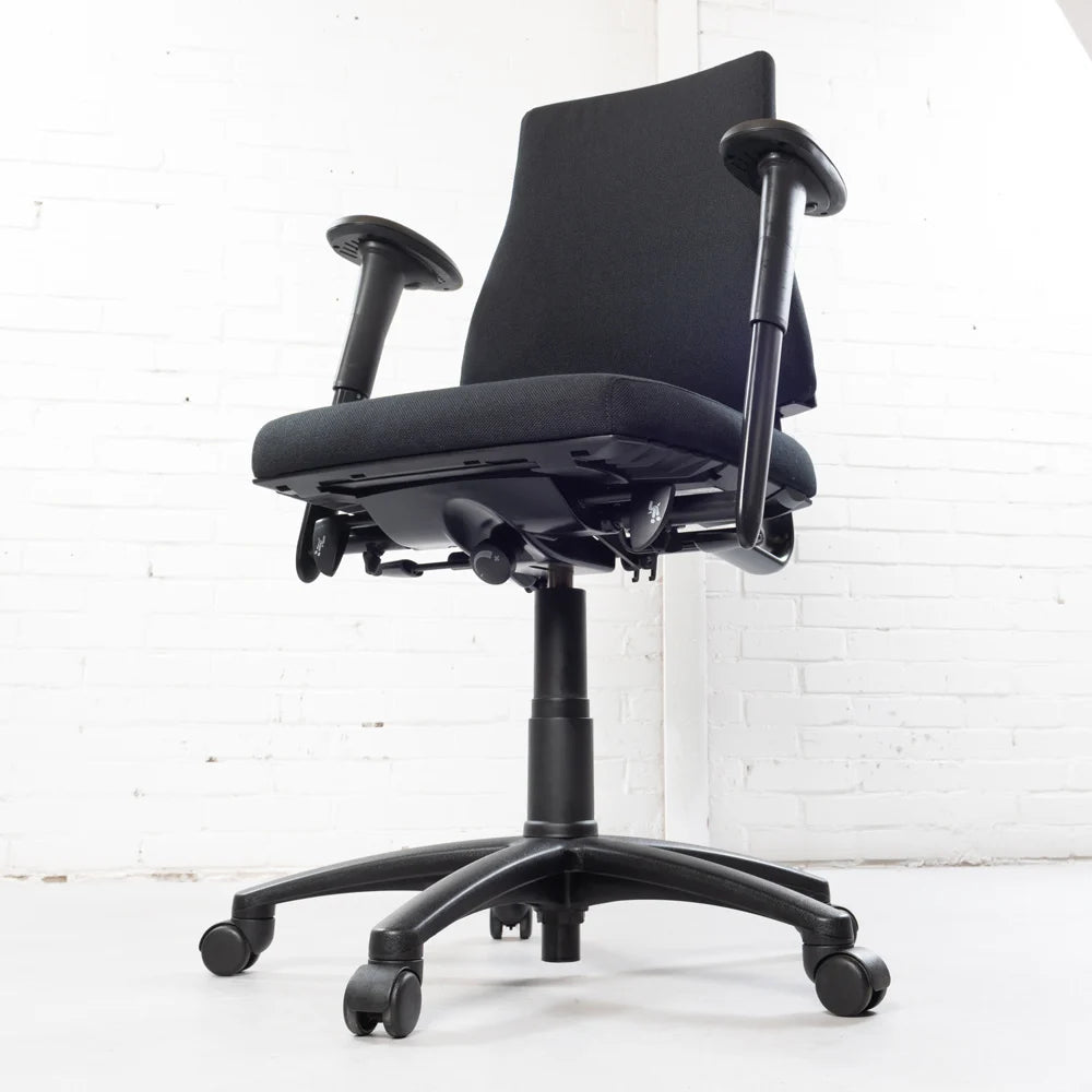 BMA Axia Bürodrehstuhl Schwarz Refurbished 