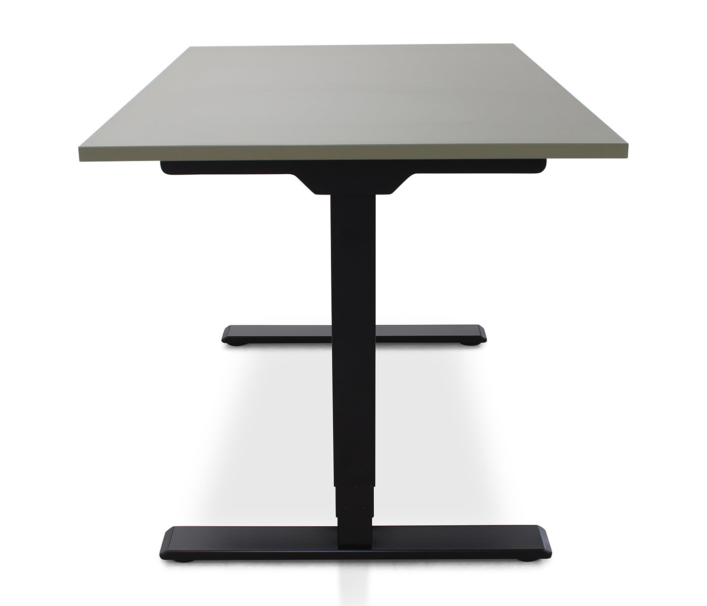 Lineaflex MRC COMFORT Sitz-Steh-Schreibtisch in Forest Green mit schwarzem Gestell in Stehposition
