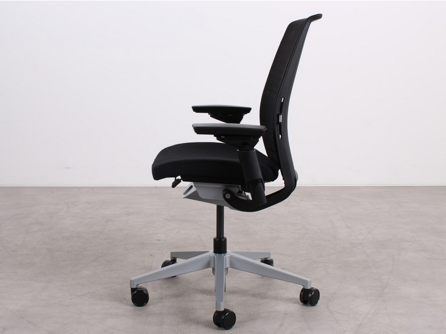 Steelcase Think ergonomischer Bürostuhl in Schwarz, refurbished durch R&M