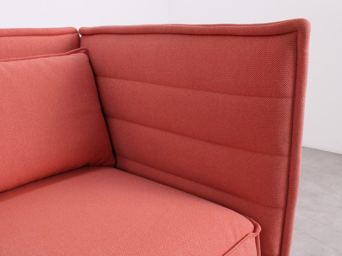 Gebrauchtes Vitra Alcove Plume Contract Sofa in Pale Rose und Dark Orange mit hohen Rücken- und Seitenpaneelen