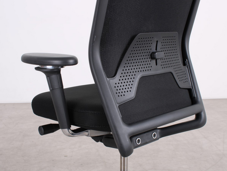 Vitra ID Mesh ergonomischer Bürostuhl in Schwarz, refurbished durch R&M