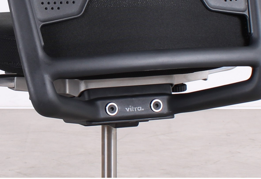 Vitra ID Mesh ergonomischer Bürostuhl in Schwarz, refurbished durch R&M