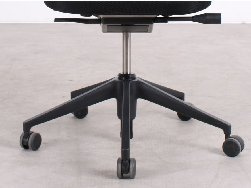 Vitra ID Mesh ergonomischer Bürostuhl in Schwarz, refurbished durch R&M