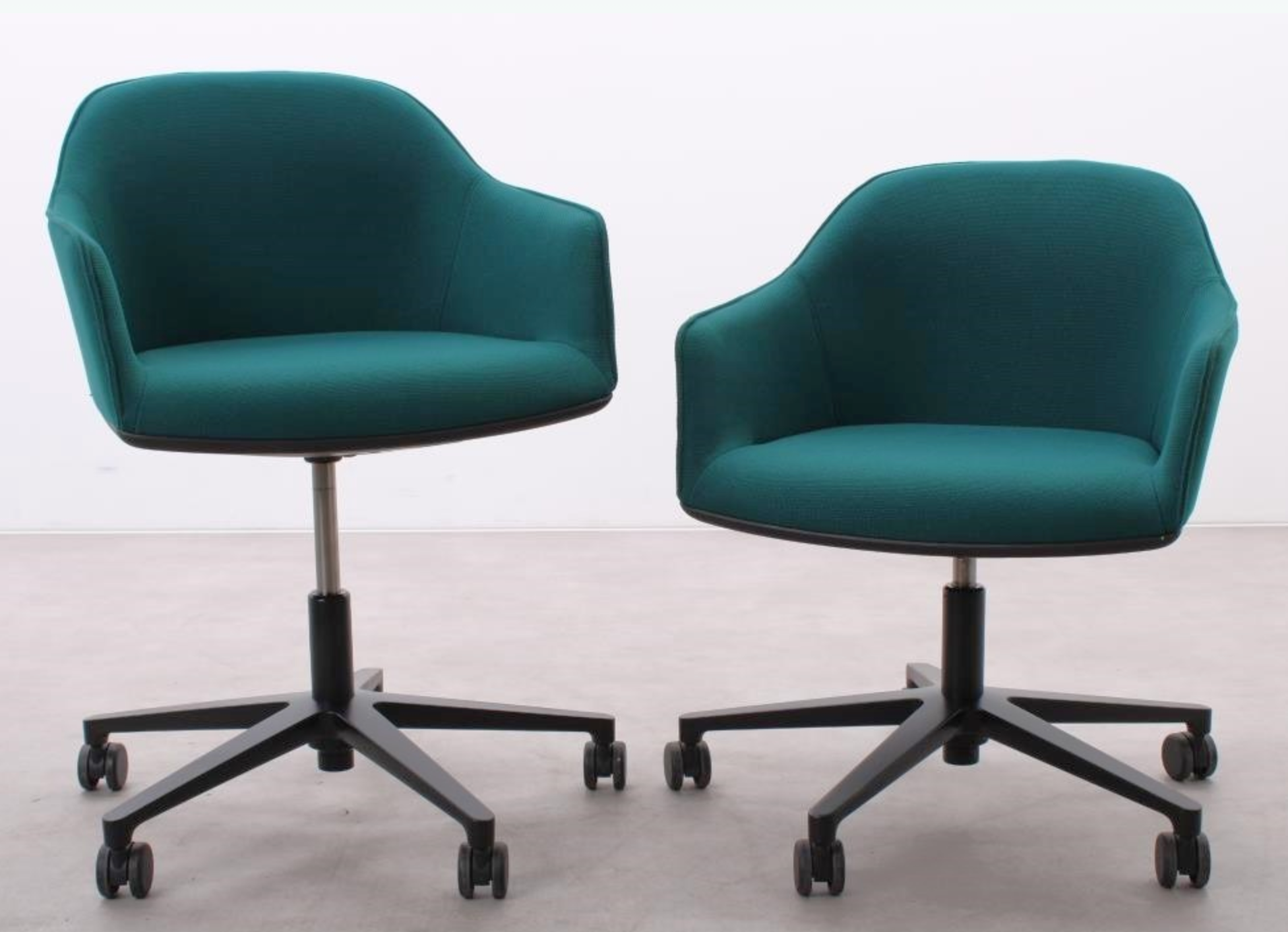 Vitra Softshell Chair in Grün mit schwarzem Gestell und Rollen