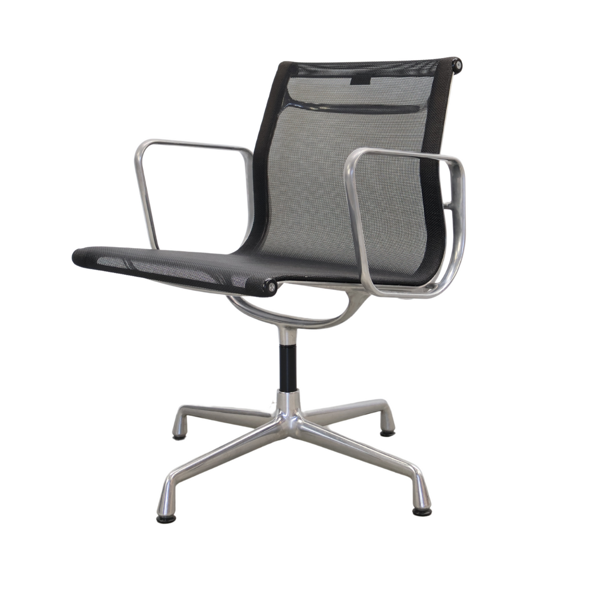 Vitra EA 108 Konferenzstuhl | Schwarz | Netz | Mattchrom
